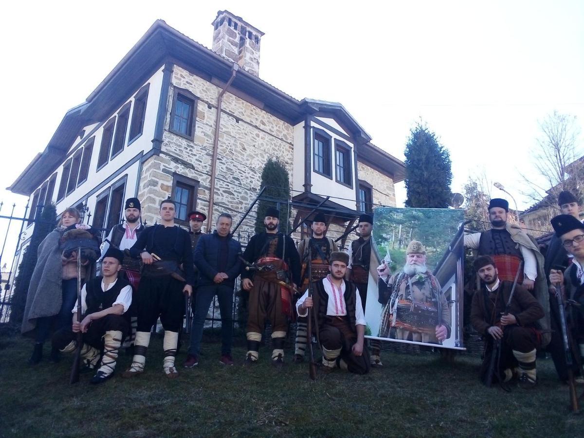 Petko Takov'S House Hotel Smolyan Exterior photo