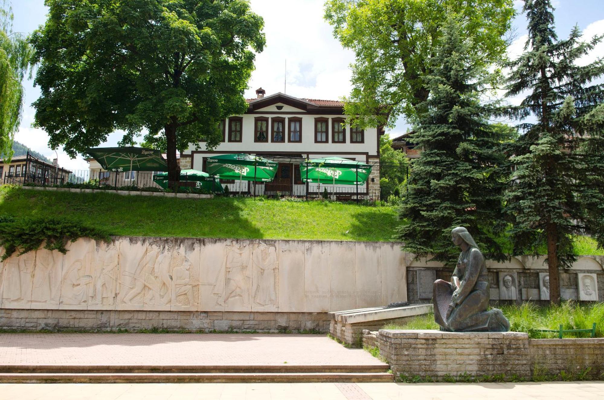 Petko Takov'S House Hotel Smolyan Exterior photo