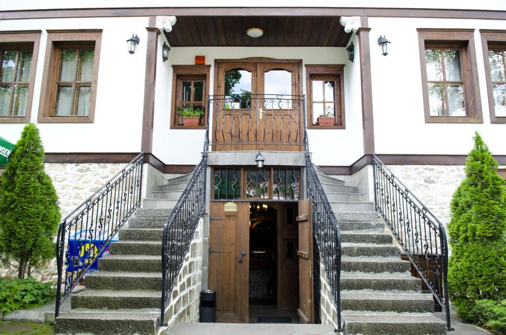 Petko Takov'S House Hotel Smolyan Exterior photo